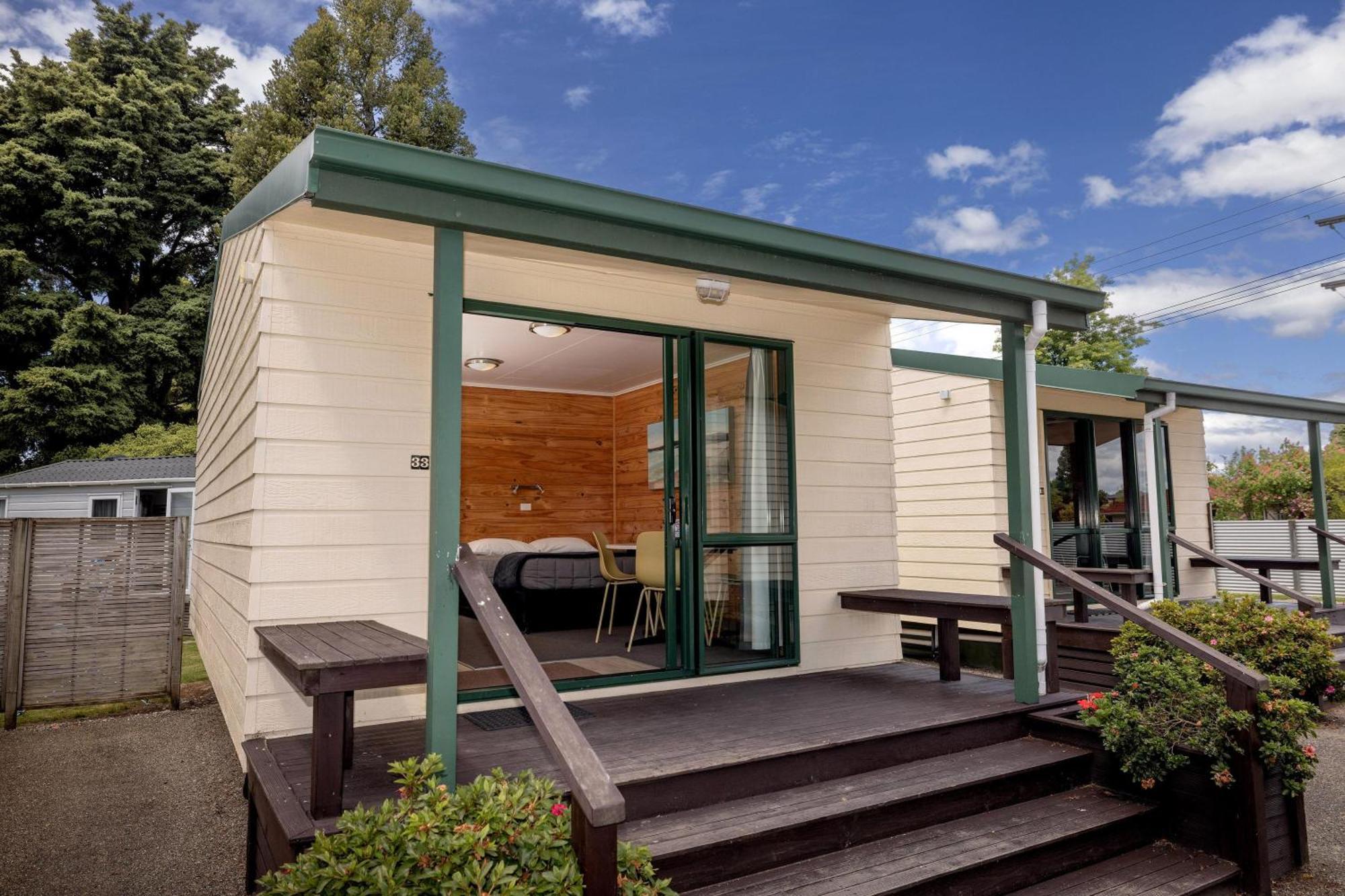 Motueka Top 10 Holiday Park Екстер'єр фото