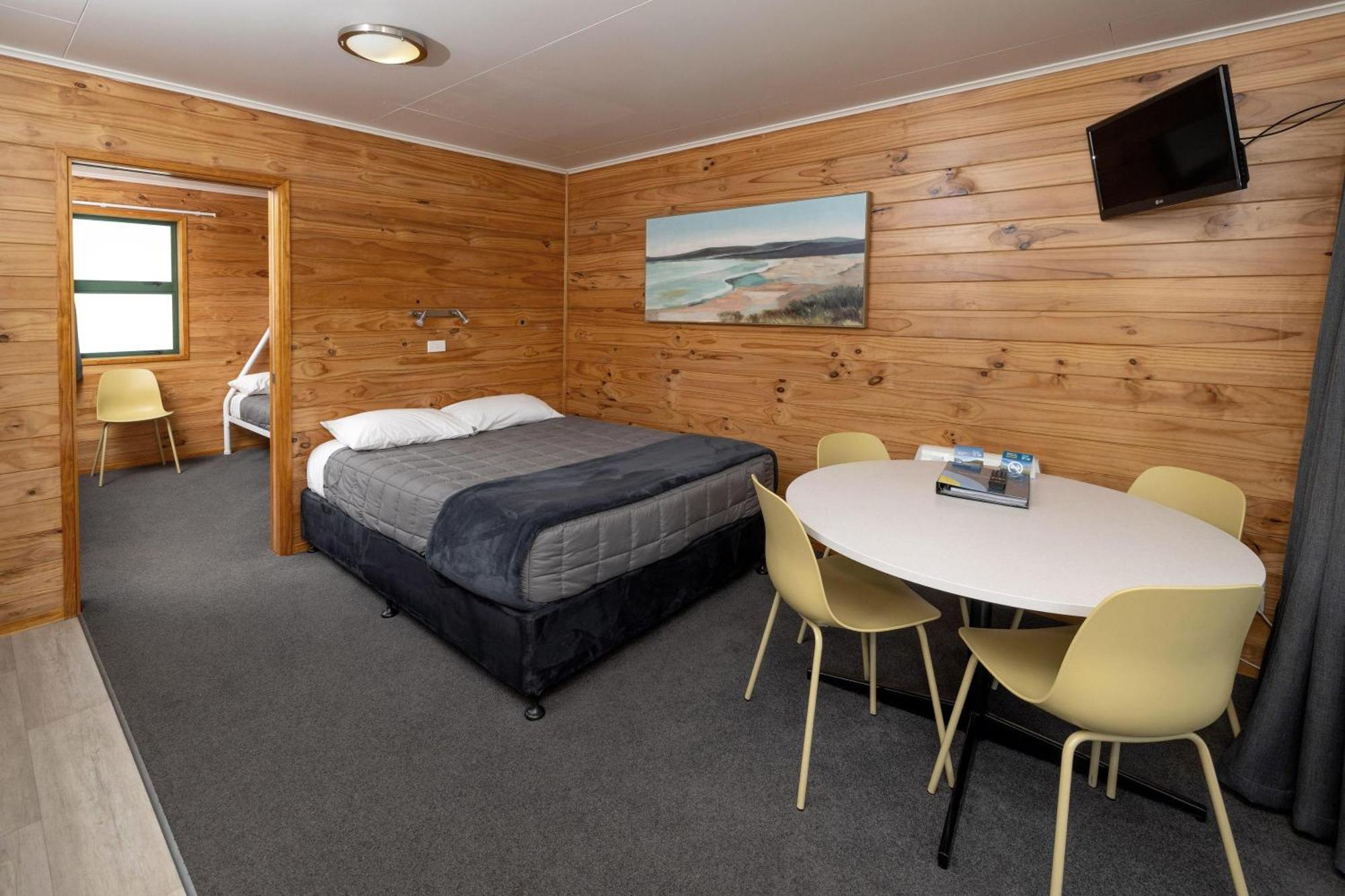 Motueka Top 10 Holiday Park Екстер'єр фото