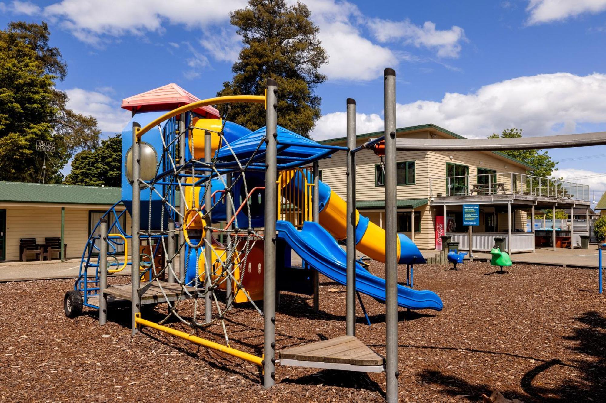 Motueka Top 10 Holiday Park Екстер'єр фото