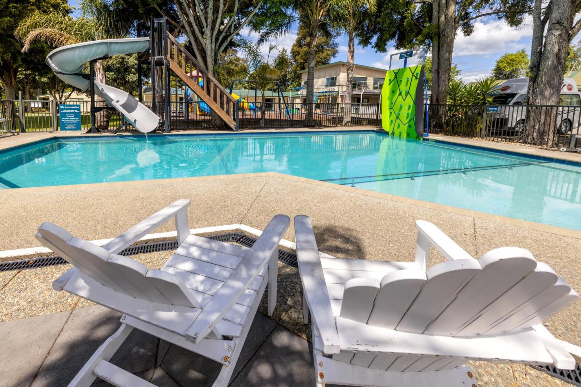 Motueka Top 10 Holiday Park Екстер'єр фото