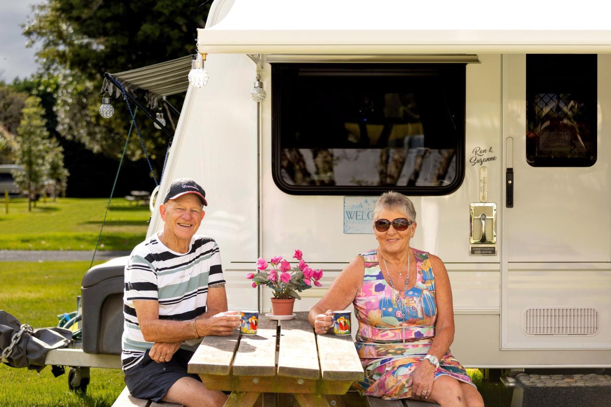 Motueka Top 10 Holiday Park Екстер'єр фото