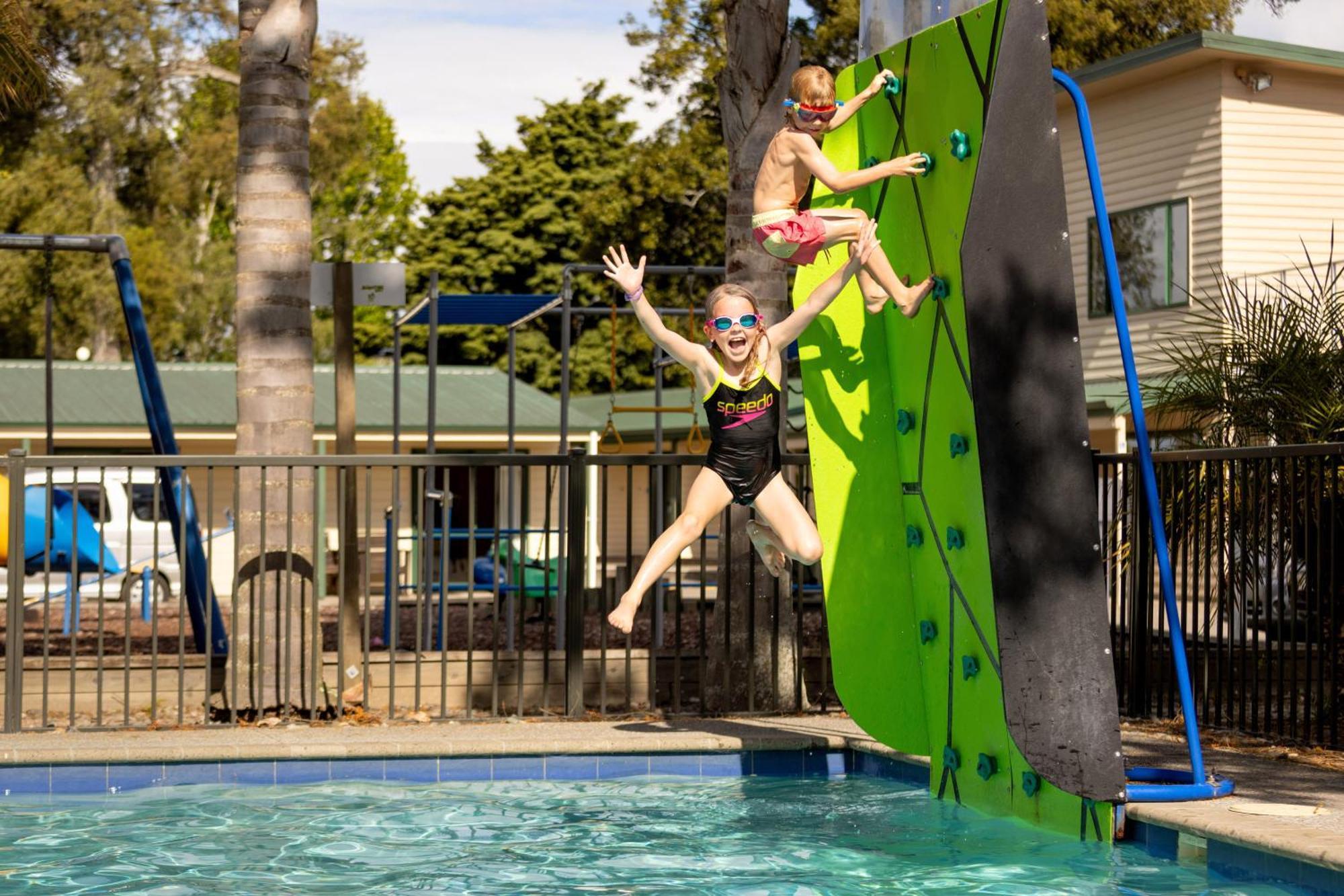 Motueka Top 10 Holiday Park Екстер'єр фото