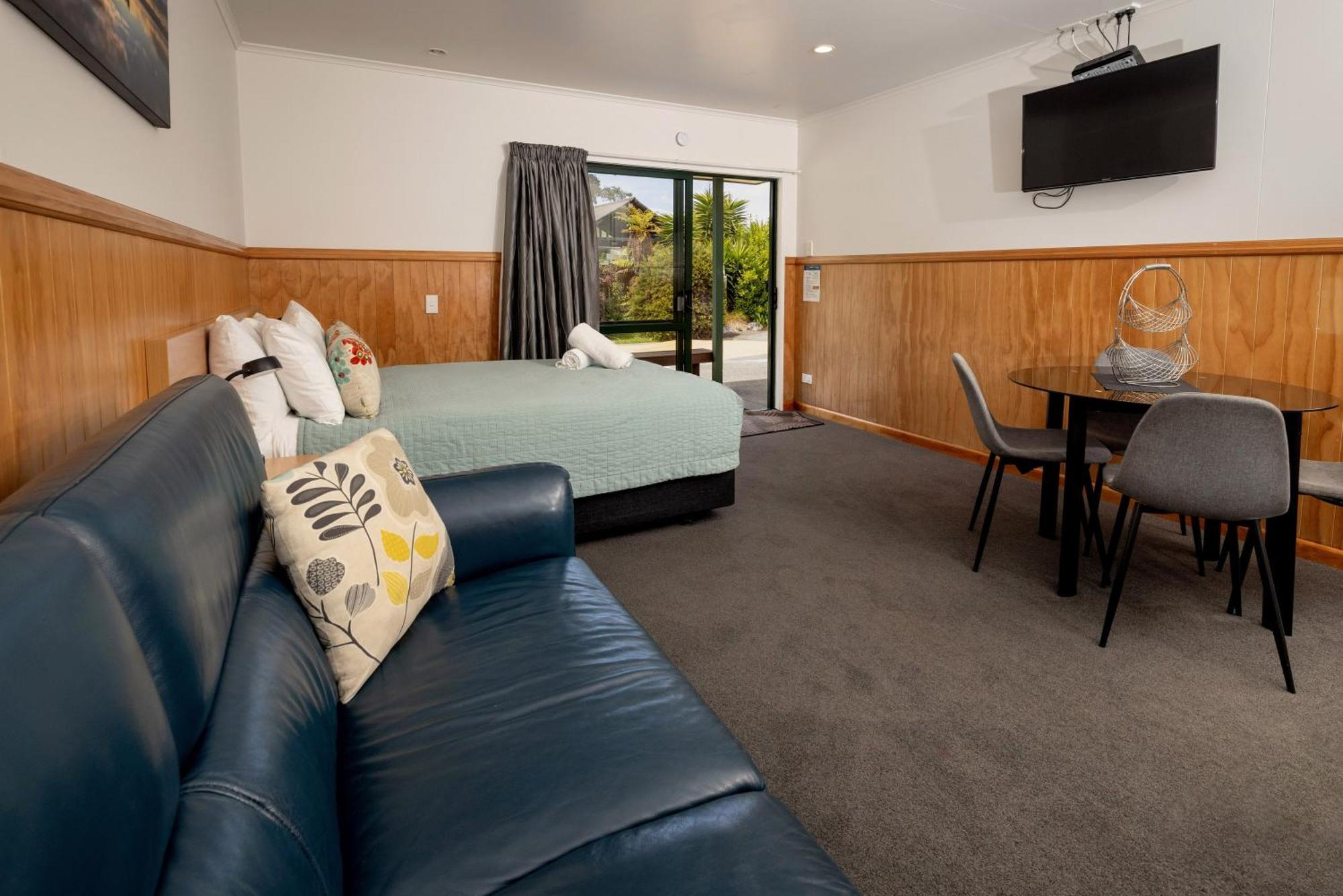 Motueka Top 10 Holiday Park Екстер'єр фото