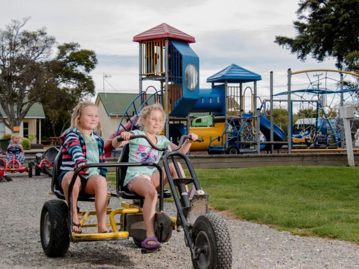 Motueka Top 10 Holiday Park Екстер'єр фото