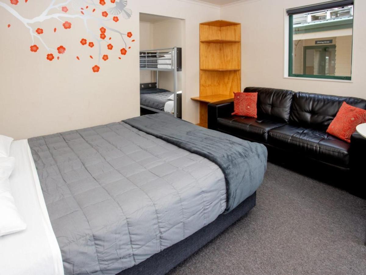 Motueka Top 10 Holiday Park Екстер'єр фото
