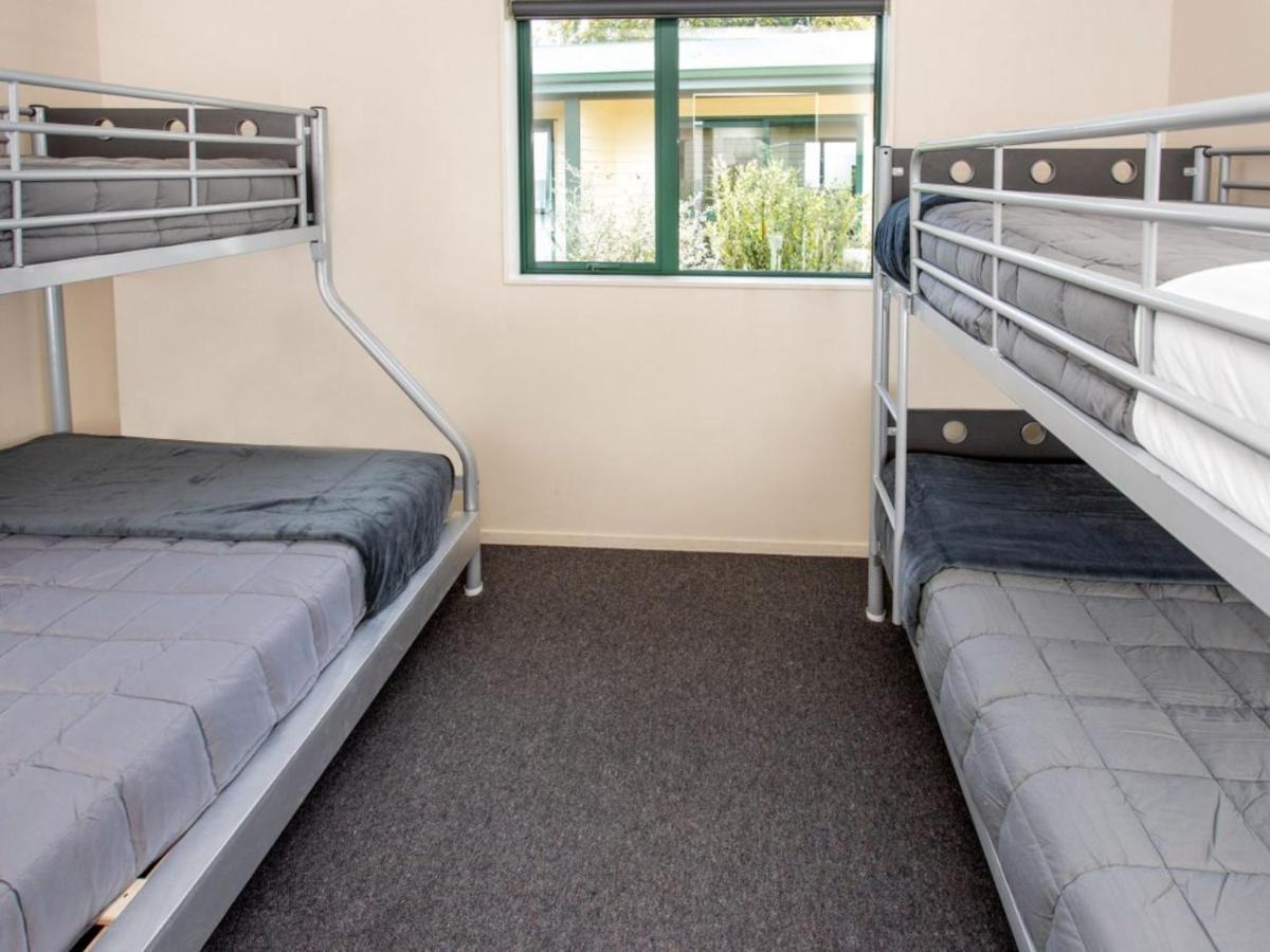 Motueka Top 10 Holiday Park Екстер'єр фото